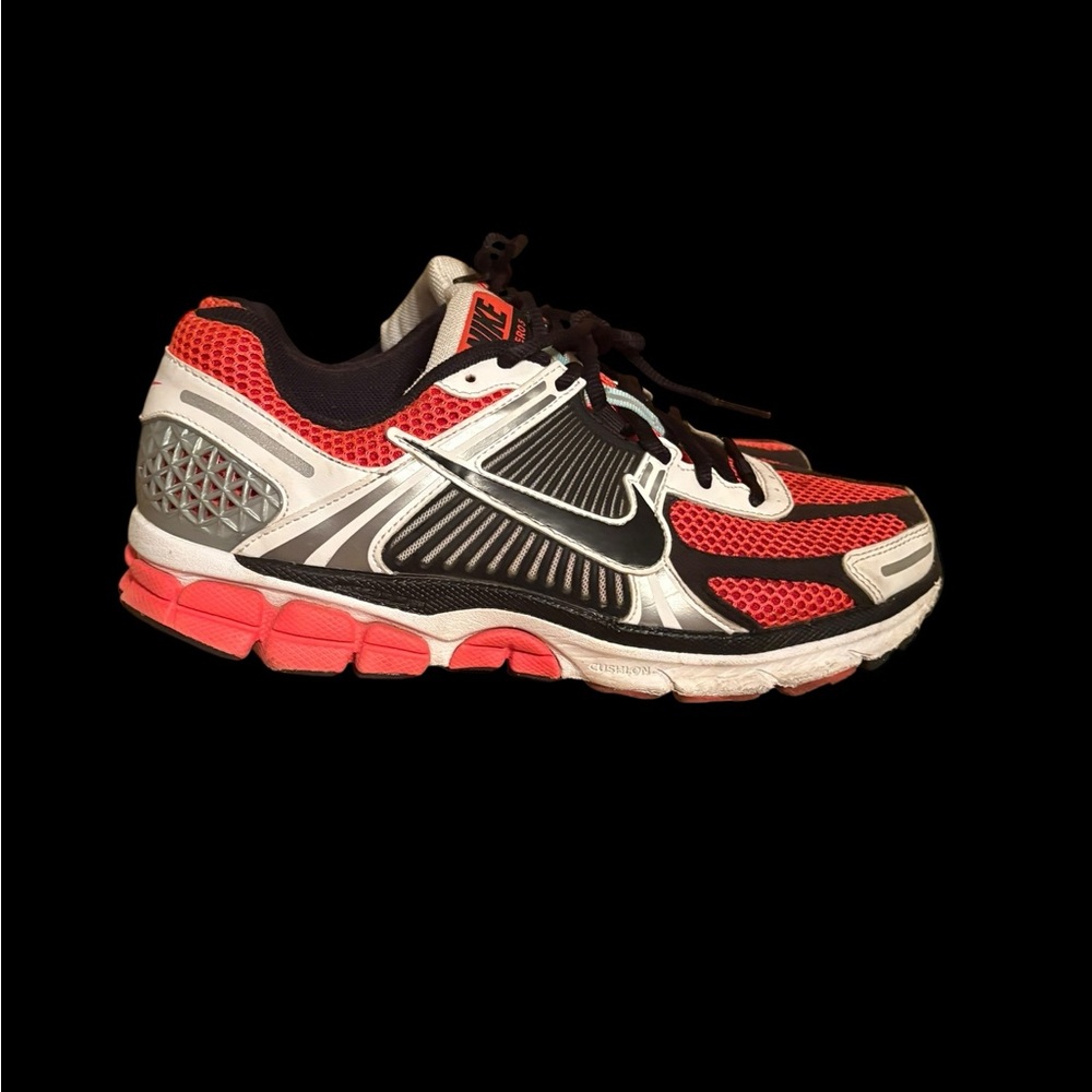 Nike Red and Silver Men's Nike Vomero Shoes